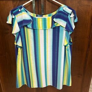 Women’s Worthington size Large top.